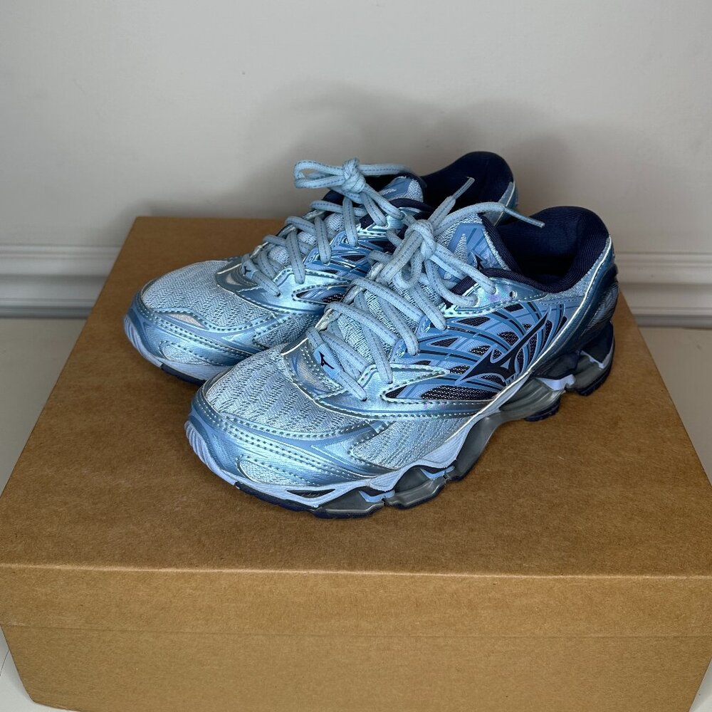 MiZUNO Prophecy 8 Running Sneaker